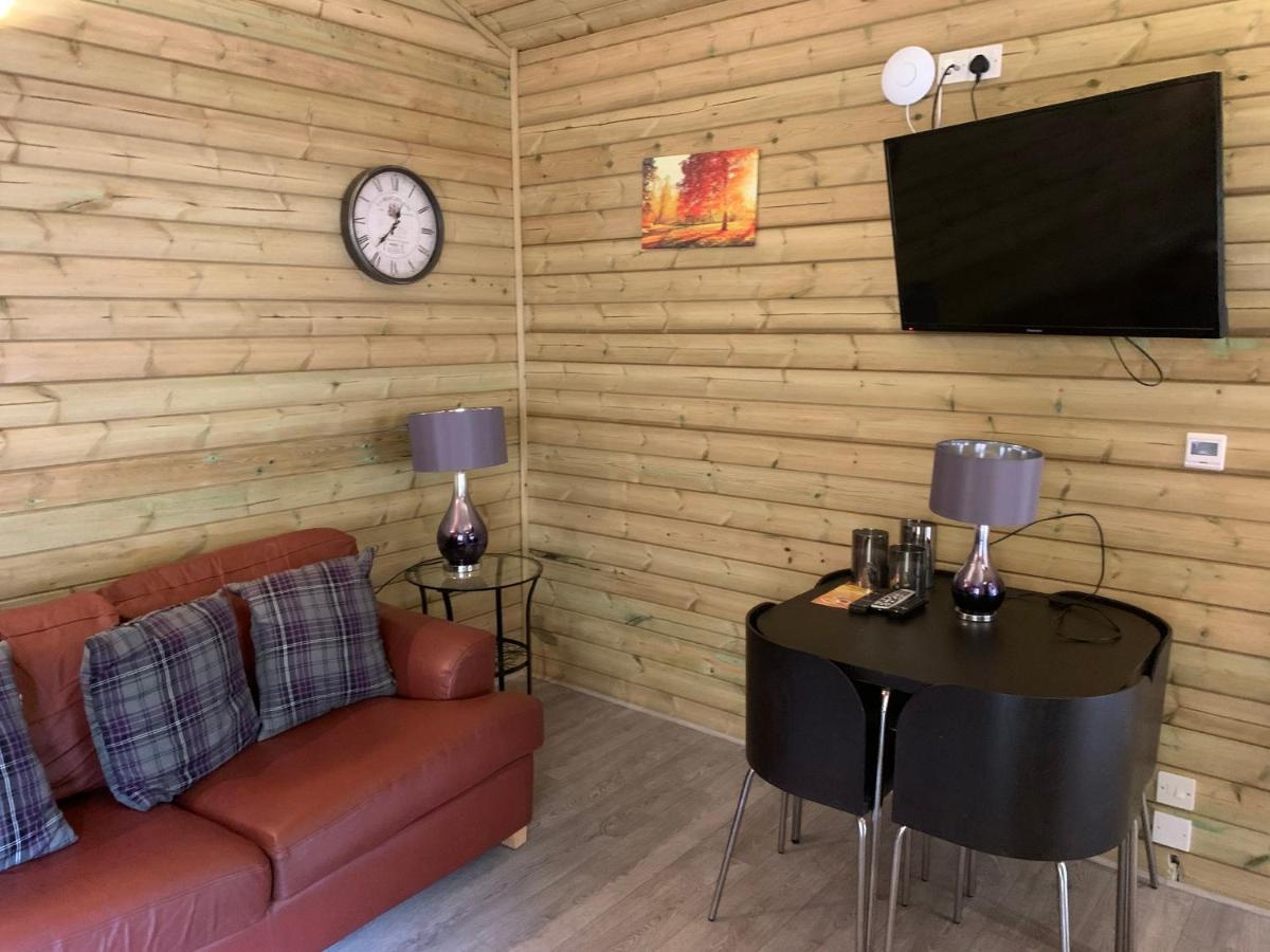 Bedrock Lodge Винтербоуне Экстерьер фото