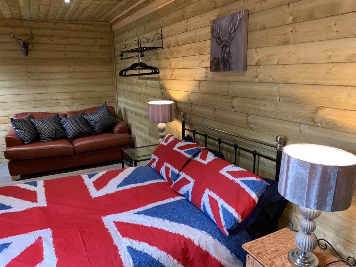 Bedrock Lodge Винтербоуне Экстерьер фото